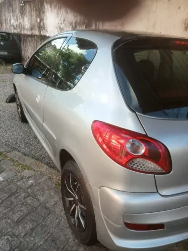 Peugeot 207 XR 1.4 Flex 8V 3P 2012