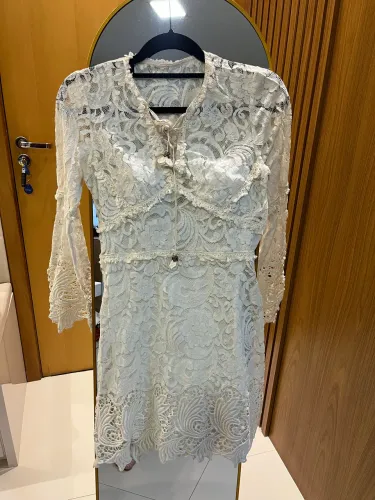Vestido de renda