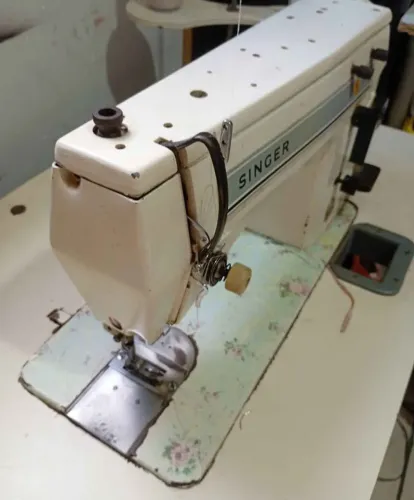 Máquina Industrial Singer Zig-Zag Completa com Mesa e Motor - Funcionando 100%