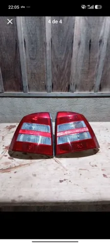 Par de lanternas traseira Astra Hatch 2003 a 2011
