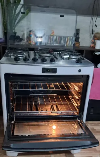 Precisando de um fogão funcional pra saber quando o alimento está pronto retirada zona sul