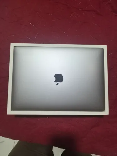 MacBook Pro 2020 M1 16 GB 1TB com Touch Bar