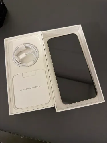 iPhone 14 Pro Max com cabo (novo) Lightning - 82%
