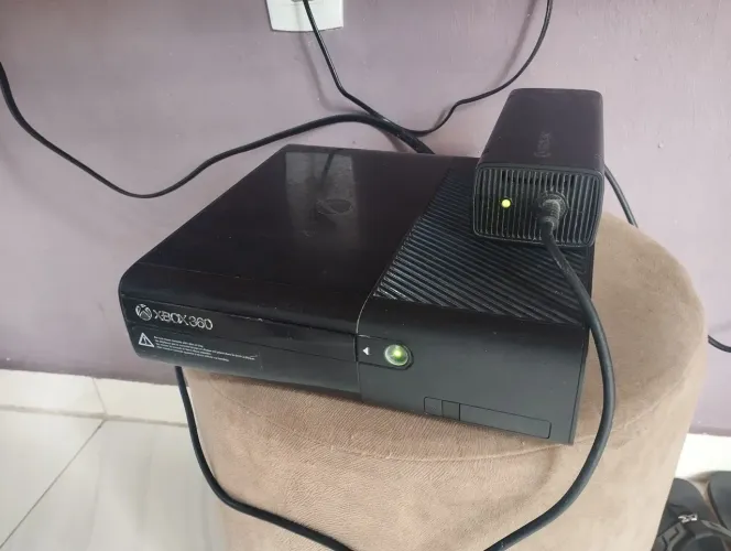 Xbox 360 com defeito leia anúncio