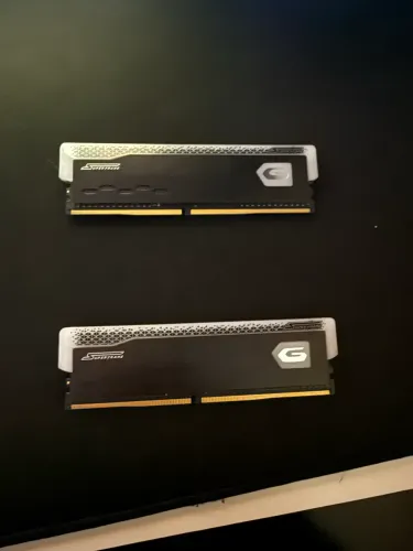 Memória RAM 2x8 GB SuperFrame DDR4