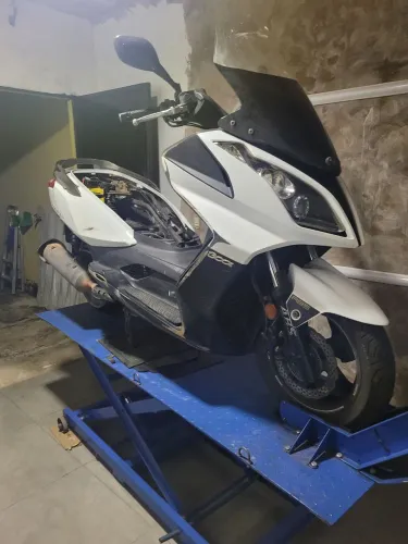 Manutenção Especializada Scooters e Motos