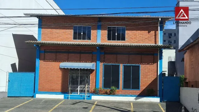 PRÉDIO COMERCIAL NO CENTRO DE BLUMENAU VENDA OU LOCAÇÃO