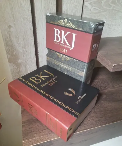 Bíblia de bkj 1611 (6*edição)Como nova.