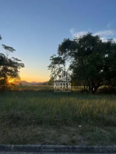 Terreno à venda, 371 m² por R$ 95.000,00 - Ubatiba - Maricá/RJ