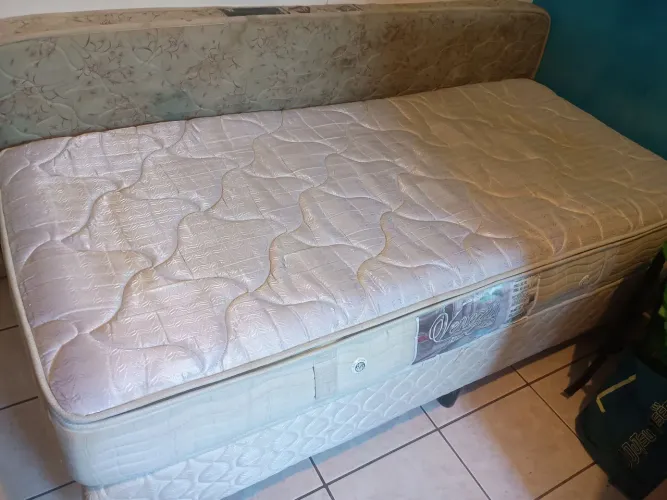 Cama box solteiro com colchão
