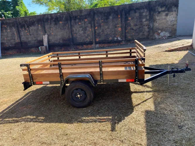 CARRETINHA EMPLACADA