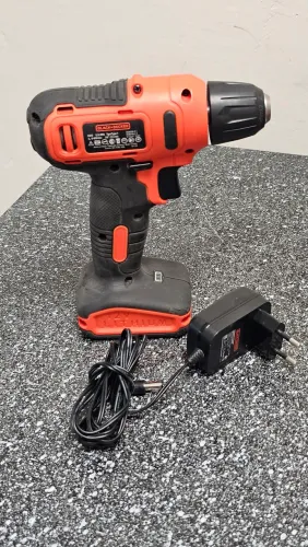 Parafusadeira Black+Decker 12V