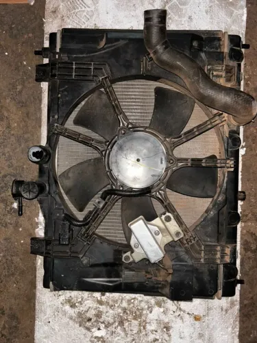 Radiador Tiida