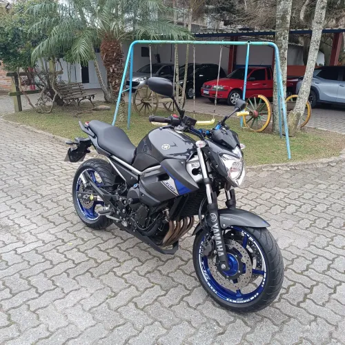 Yamaha XJ6 2015 600cc Apenas 23mil km Impecável Estudo troca e Financio 