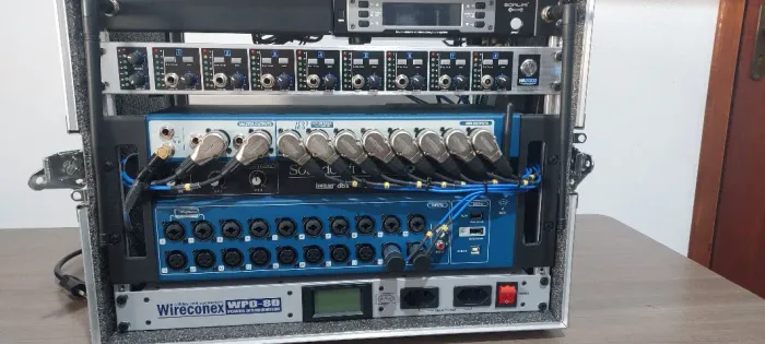 Hack com Sistema de Som Mesa e Retorno Soundcraft Ui24 R