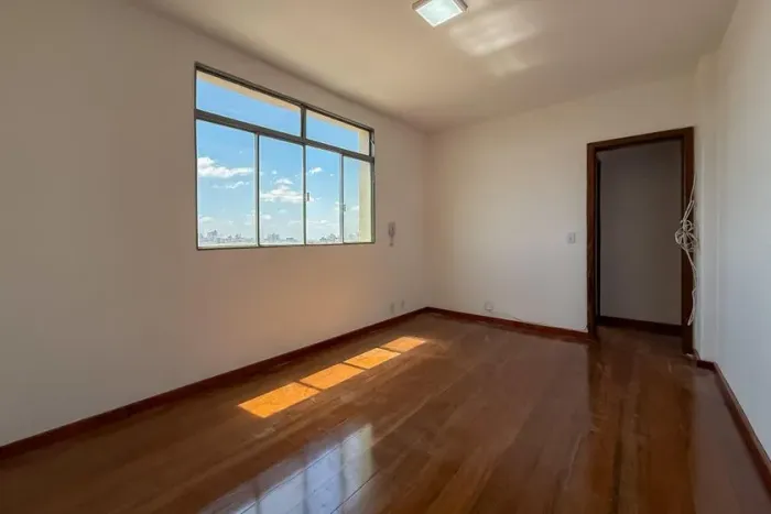 Apartamento à Venda - Monsenhor Messias, 3 Quartos, 75 m2