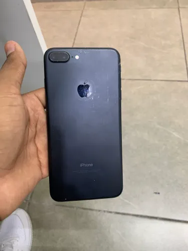 iPhone 7  plus retirada de peça 
