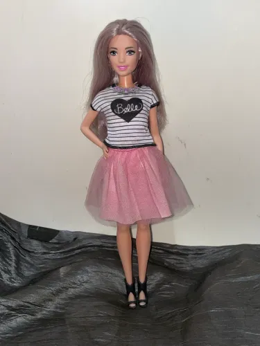 Boneca Barbie fashionistas antiga 