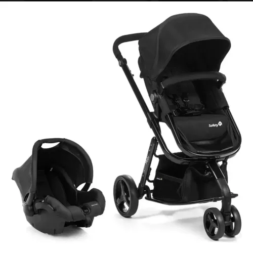 Carrinho de bebê e bebê conforto