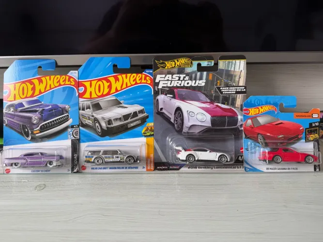 Hot Wheels Premium e TH