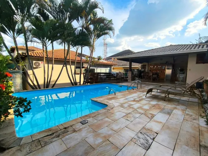 Casa / Sobrado em Condomínio em Jardim Theodora