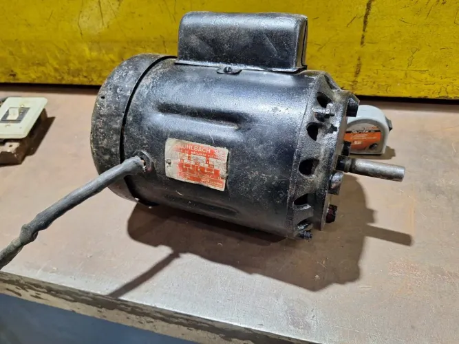 Motor 1 HP