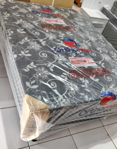 Cama Box Com colchão Conjugado Novo.