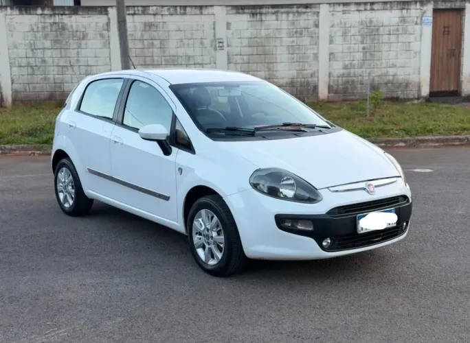 Fiat Punto Attractive 1.4 Fire Flex 8V 5P 2016