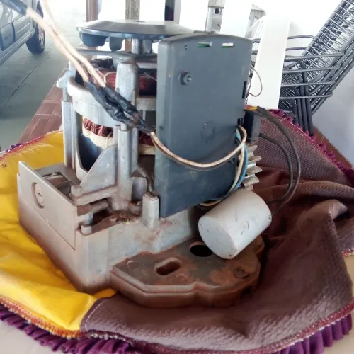 Motor de portão usado - funcionando 350$