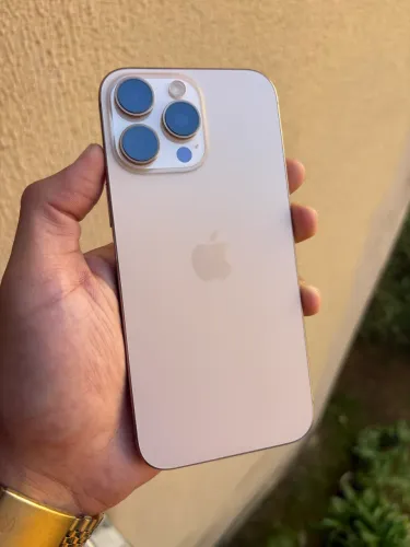 iPhone 16 Pro Max 256GB Desert Conservado com Caixa