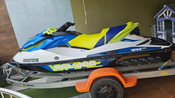 Jet Wake 155 2017
