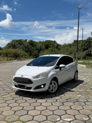 Ford Fiesta 1.6 16V Flex Aut. 5P 2015