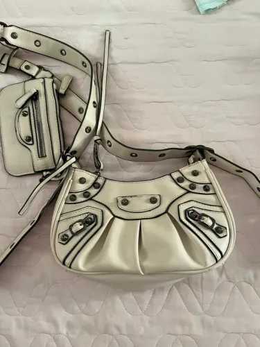 Bolsa Feminina Branca Estilo Fashion - Usada