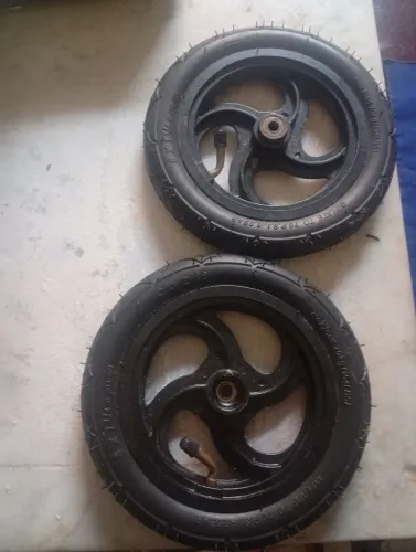 Rodas de patinete ou bicicleta