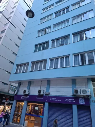 Vendo Apartamento super central com 1 quarto do tamanho da sua necessidade na 16 de março