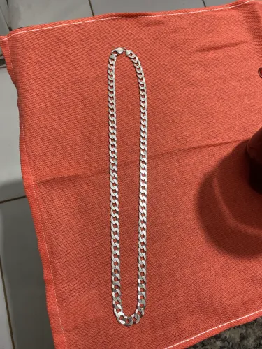 Quero vender essa prata 10mm 70cm prata em ótimo estado 