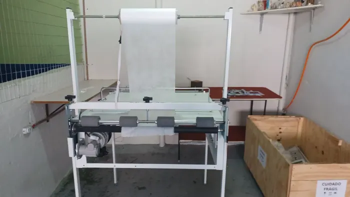 MAQUINA PARA FABRICAR FRALDAS E TAPETES PETS