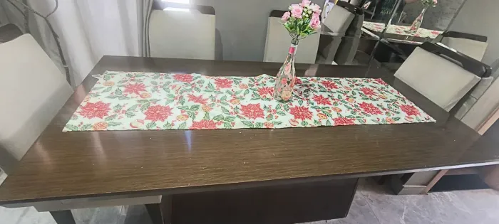 Somente Mesa de 1,80x0,90 cor amadeirado, apenas R$799