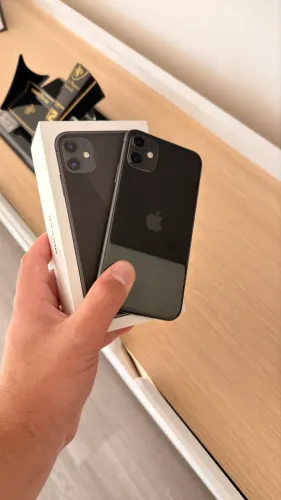 iPhone 11 64gb - em Promoção