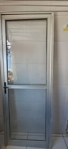 Porta de Vidro com fechadura