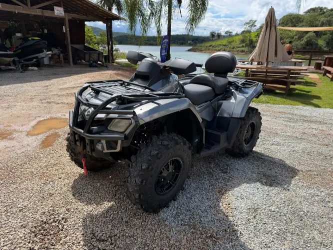 Quadriciclo Can-Am Outlander 800 XT Max