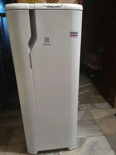 Geladeira Eletrolux RE31 