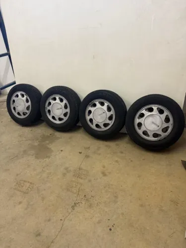 4 Rodas pingo d?água do gol GTS anos 80 com pneus NOVOS