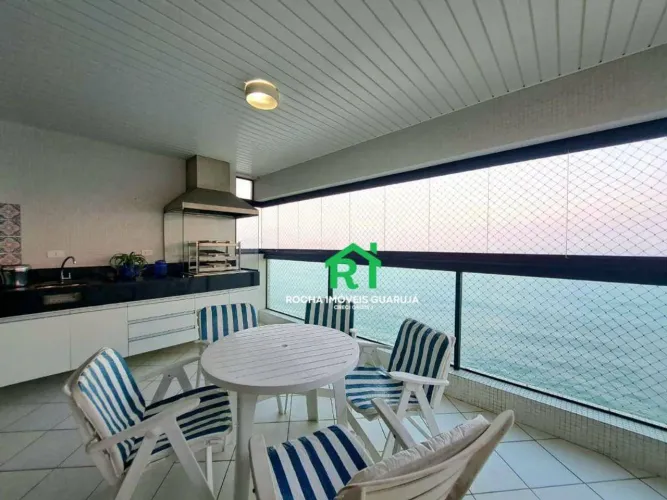 Apartamento à venda na Praia das Pitangueiras | Rocha Imóveis Guarujá