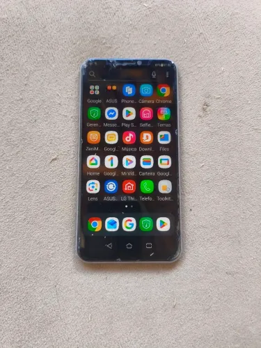 Smartphone Asus, funcionando perfeitamente, com nota