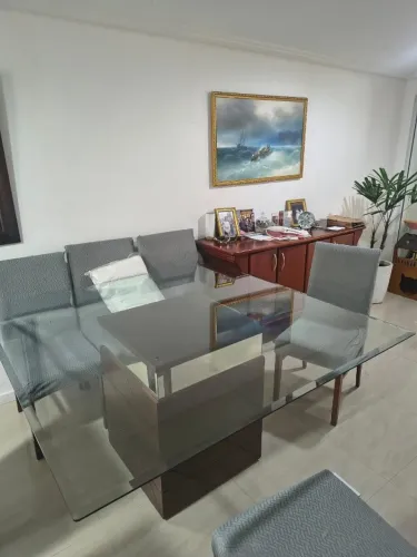 Mesa de jantar 8 lugares