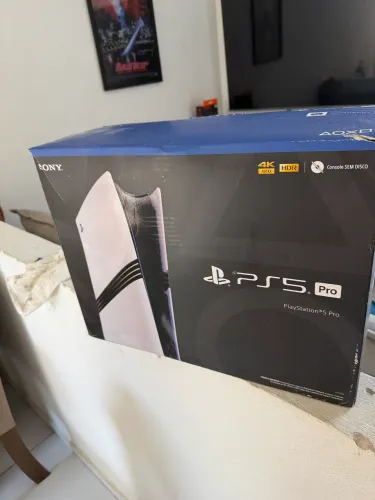 PlayStation 5 Pro - Apenas 8 Meses de Uso