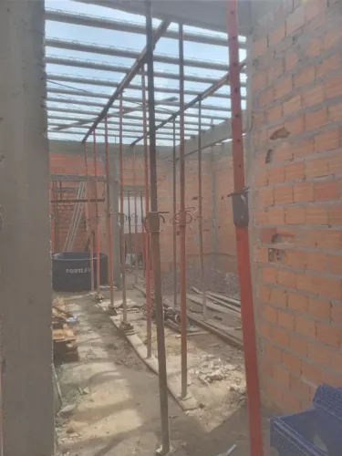 Alugamos escorar metálica