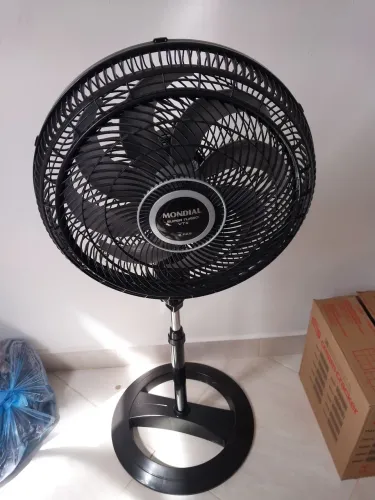 Ventilador de pé mondial 8 pás 127v