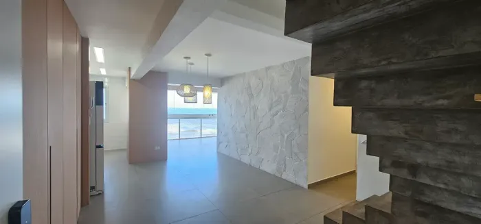 COBERTURA DUPLEX CINEMATOGRÁFICA NA PRAIA DOS SONHOS - 03 dormitórios